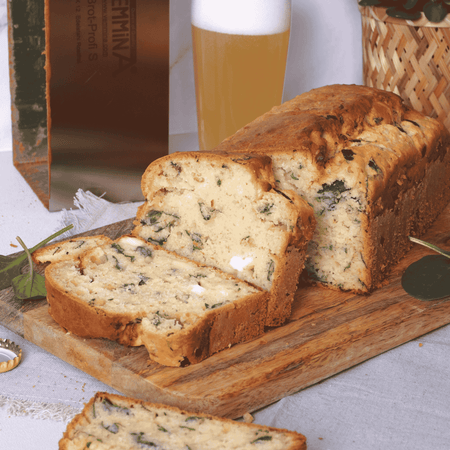 Bierbrot mit Feta und Spinat