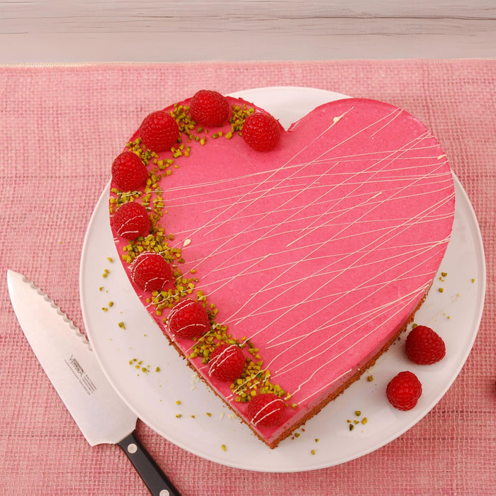 Himbeer-Joghurt Torte mit Nussboden